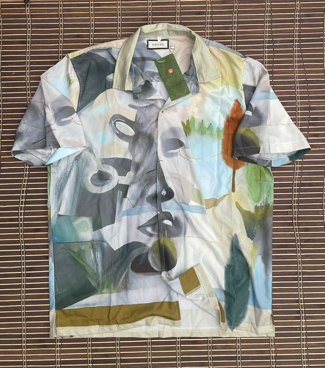 Chemise à motifs artistiques