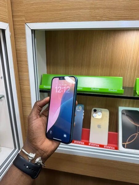 iPhone 13 Bleu Brillant