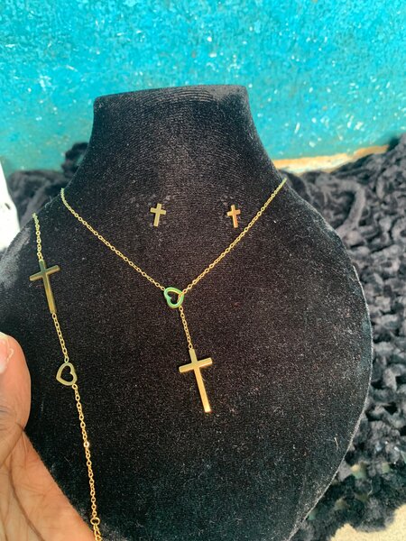 Ensemble Bijoux Coeurs et Croix