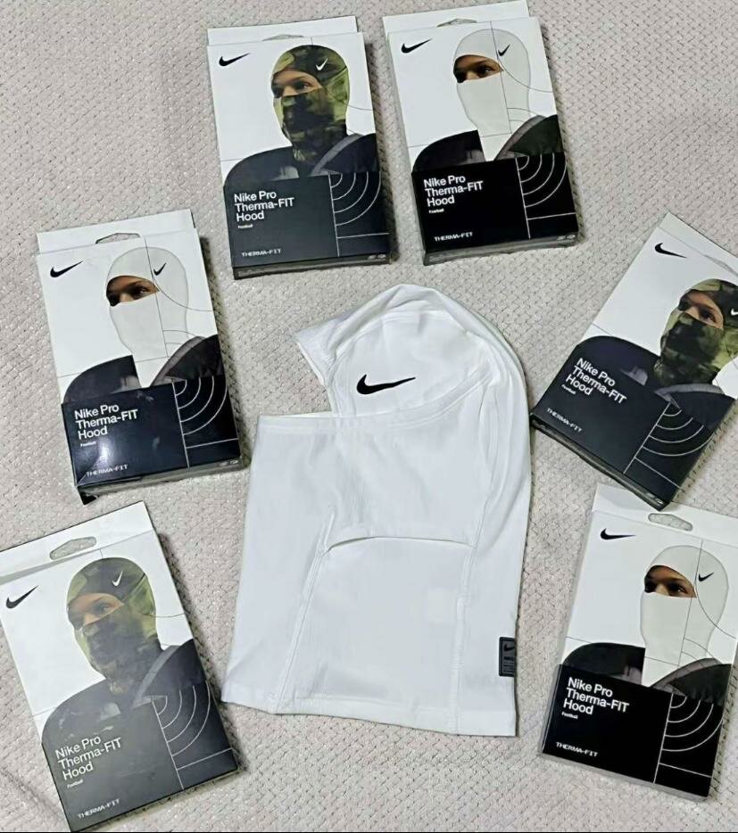 Nike Pro Thermal Hood