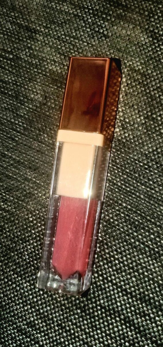 Gloss à lèvres mat longue tenue