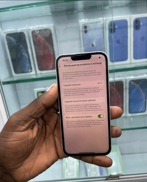 iPhone 13 Blanc 128GB Débloqué