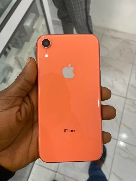 iPhone XR