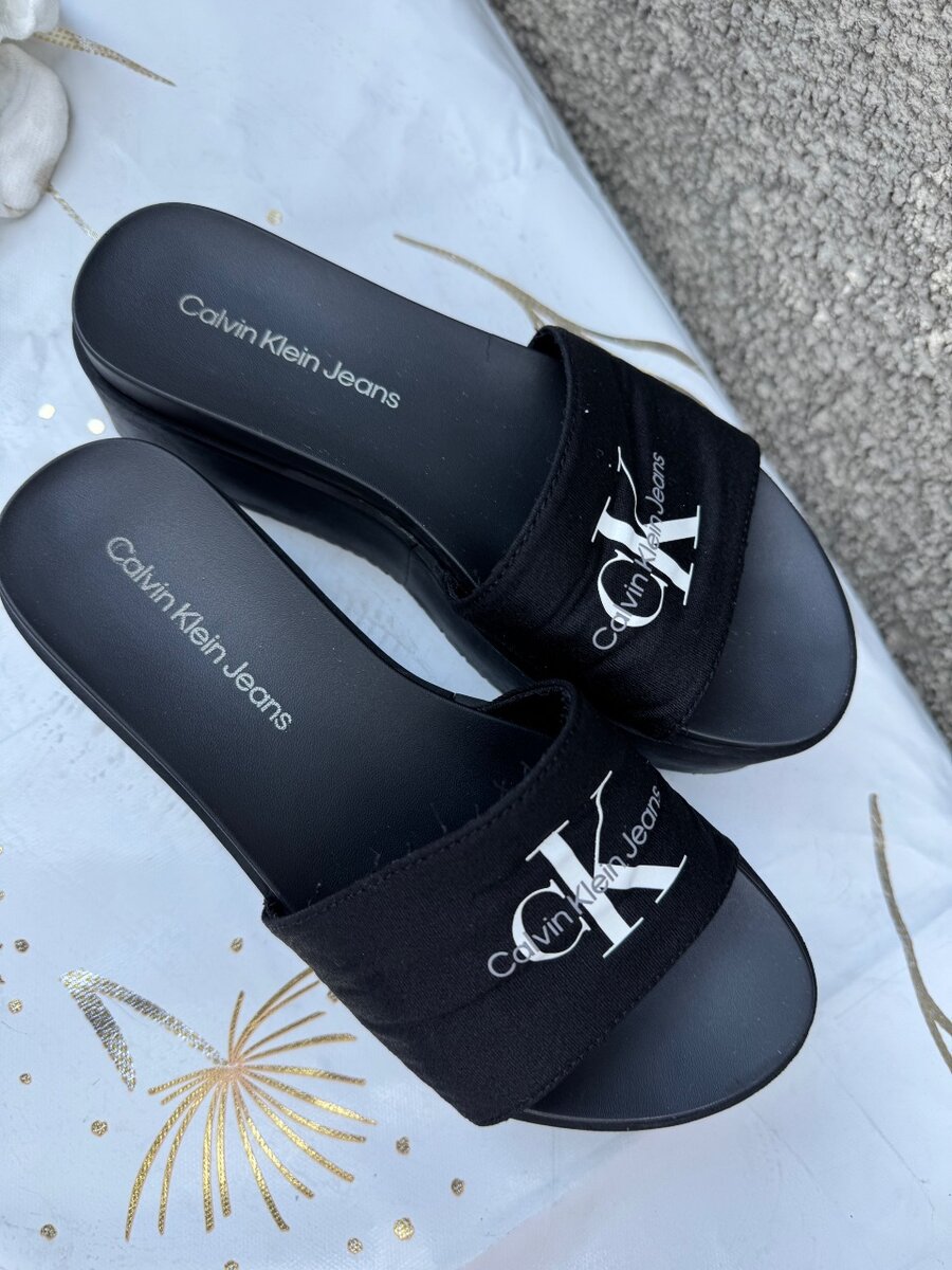 Продаю CalvinKlein