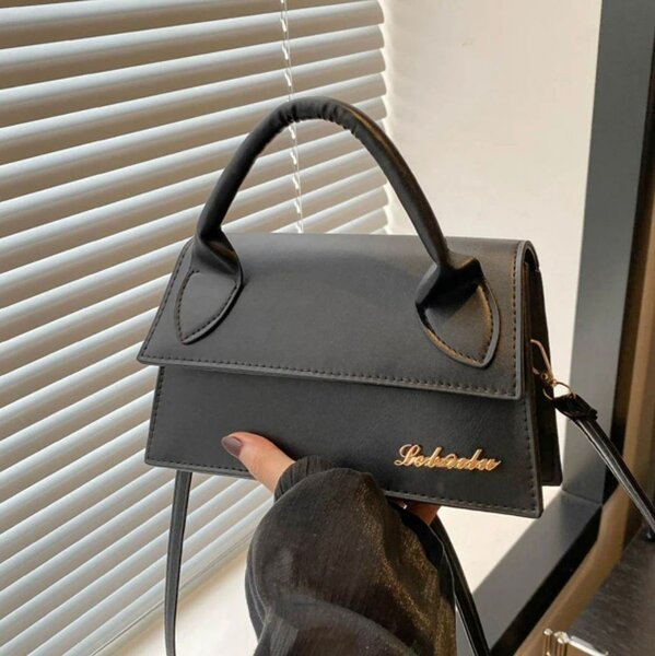 Sac à main élégant noir