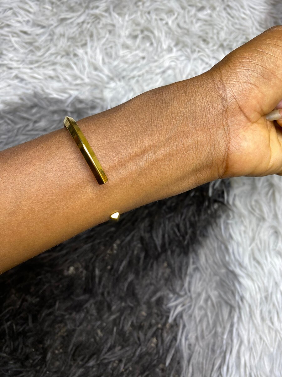 Bracelet doré élégant