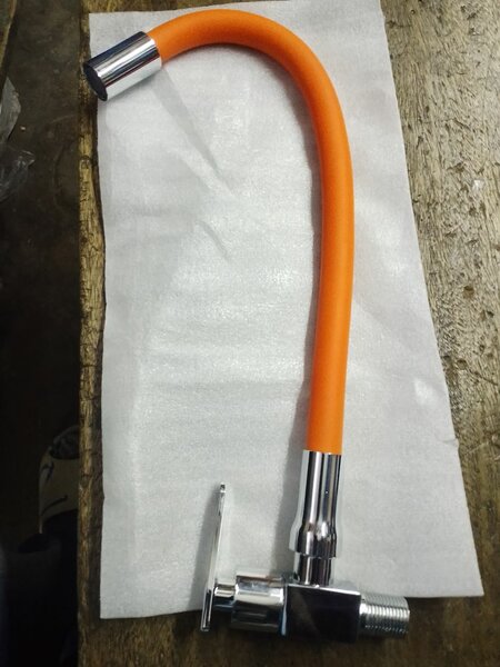 Robinet flexible coloré