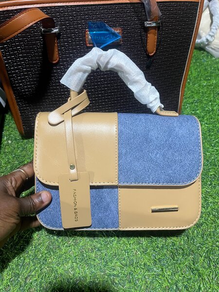 Sac à main en cuir bicolore