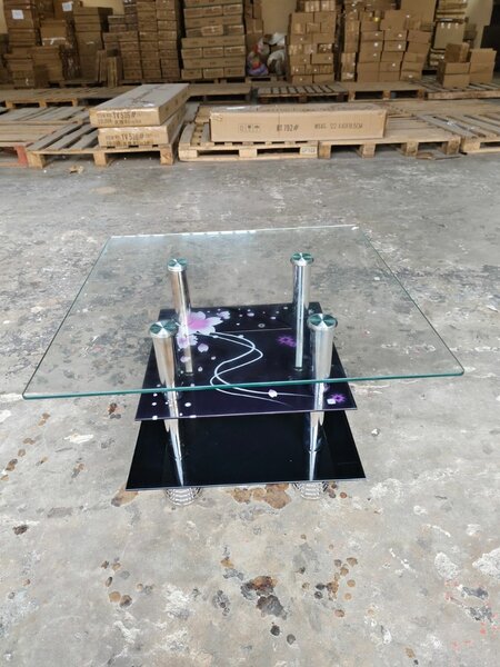 Table basse en verre moderne