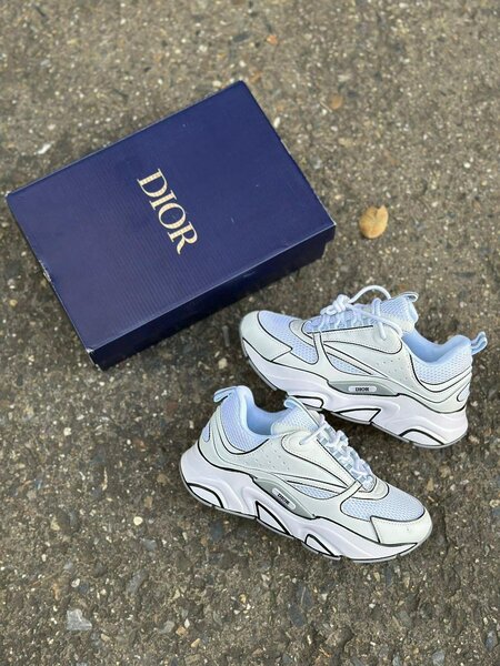 Chaussures Sneakers Blancs Dior