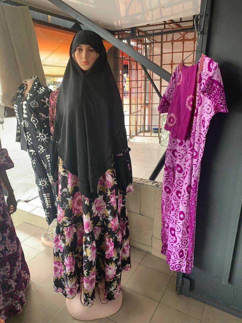 Robe Hijab Fleurie Élégante