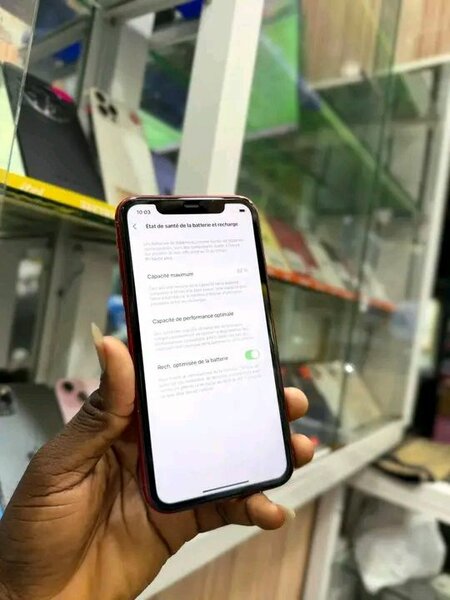 iPhone 11 rouge 64 Go