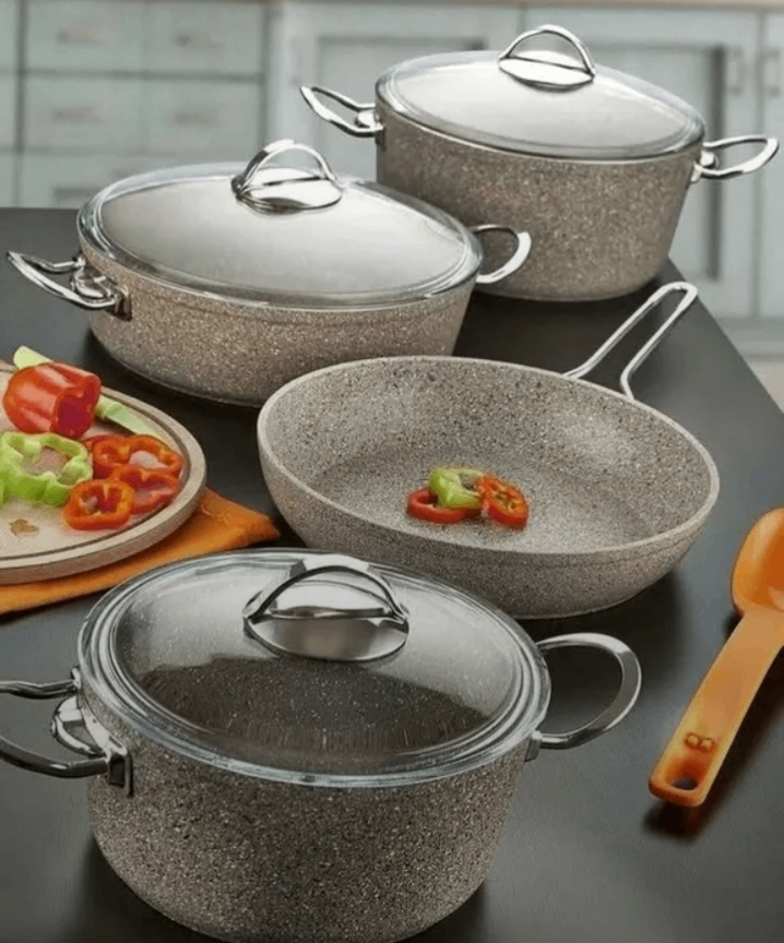Set de Casseroles en Pierre
