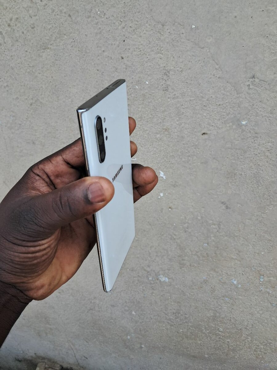 Samsung galaxy note 10plus 256Go