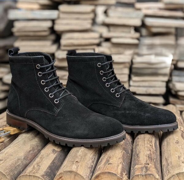 Ботинки черного цвета