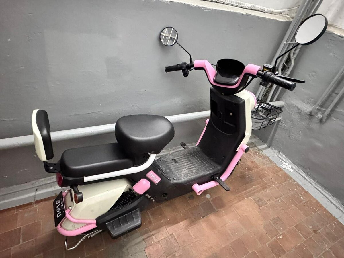 Электромопед (электроскутер)