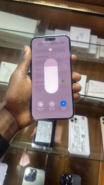 iPhone 14 pro quasi 128giga