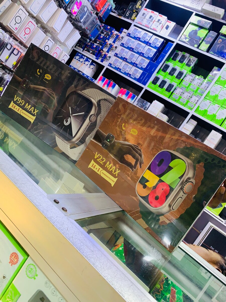 V699 MAX  vs V22 MAX