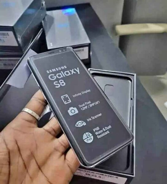 Samsung Galaxy S8 - Smartphone