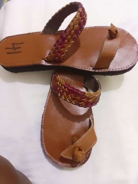 Sandales en cuir tressées élégantes