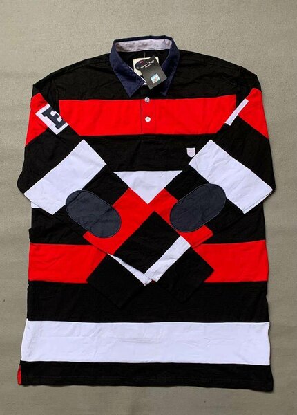 Polo de rugby à rayures