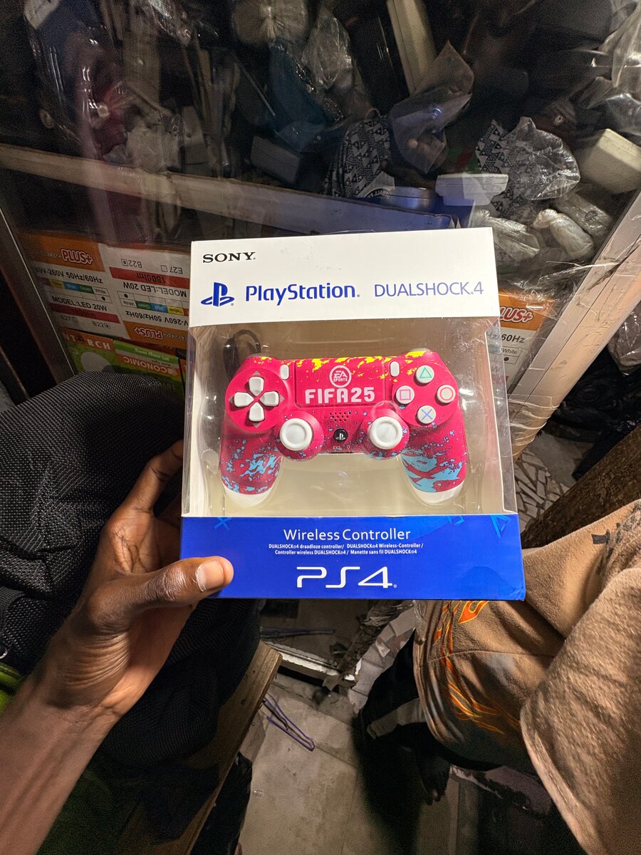 Manette ps4  FIFA 25