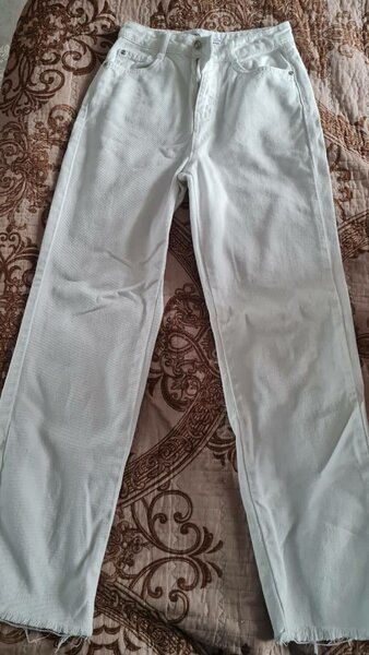 Белые джинсы zara оригинал