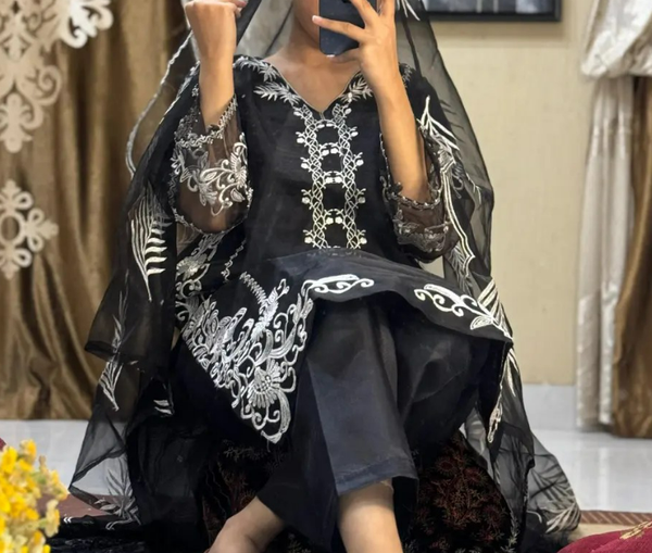 *CUTWORK ORGANZA 3Pc*