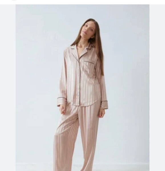 Pyjama en satin élégant