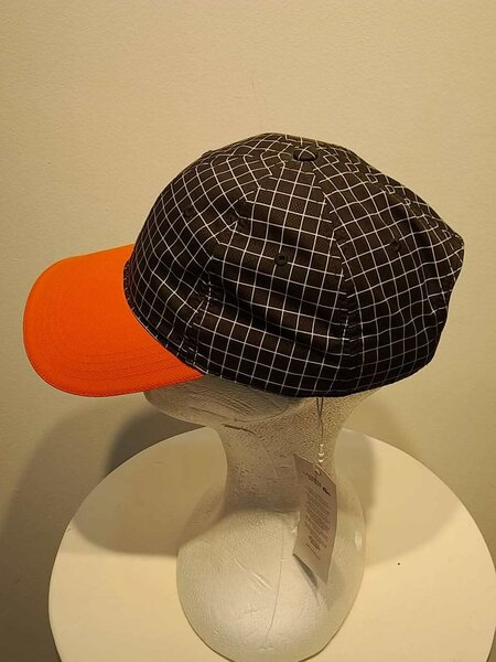 Casquette Lacoste noir et orange