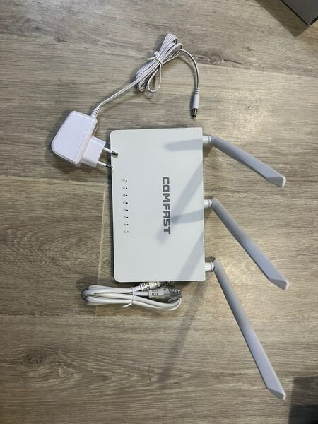 Routeur Wi-Fi 3 Antennes