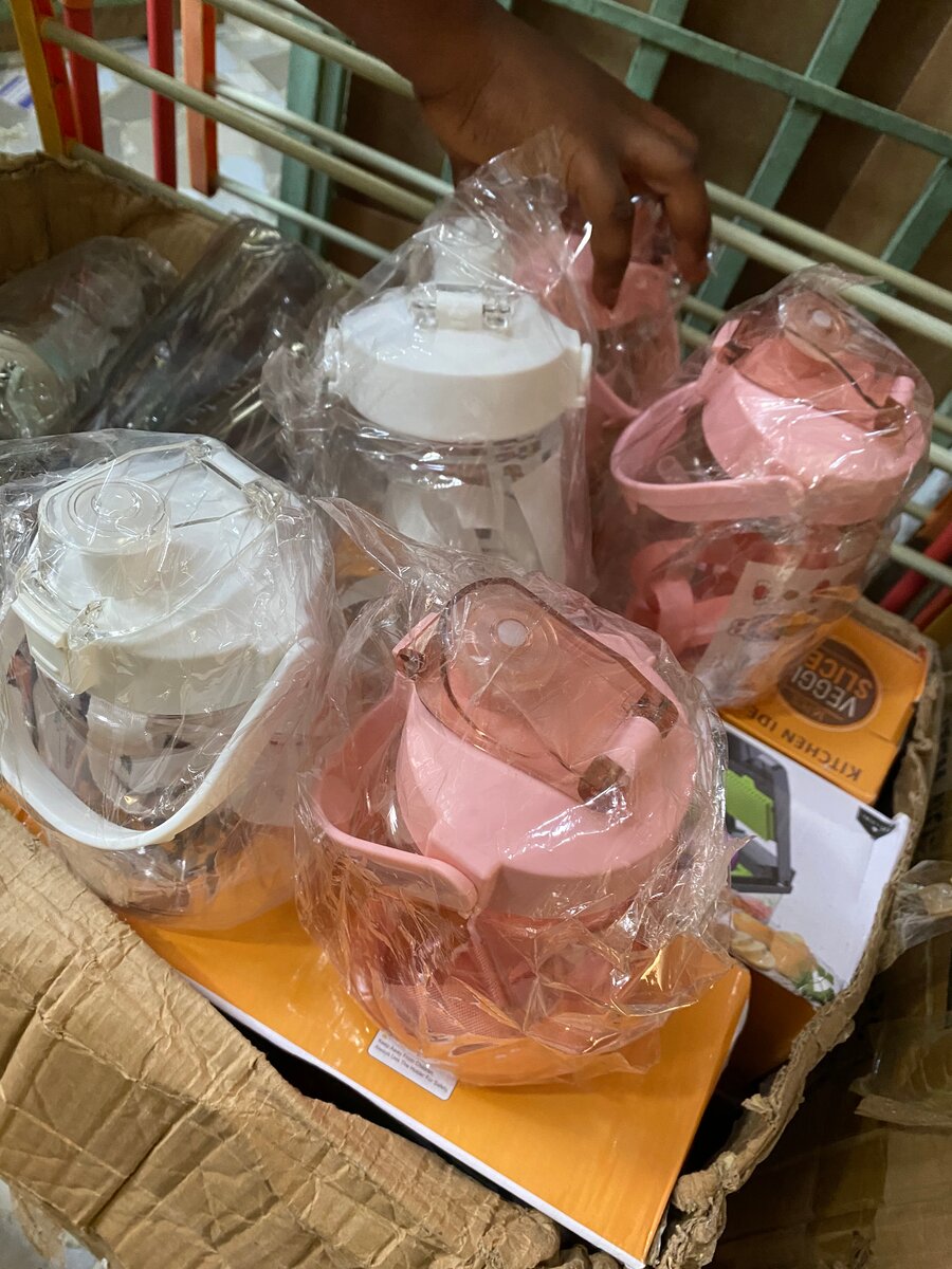 Gourde en plastique robuste