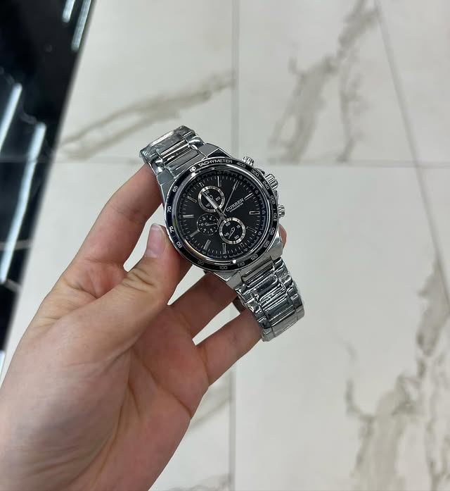 Стильные часы Curren