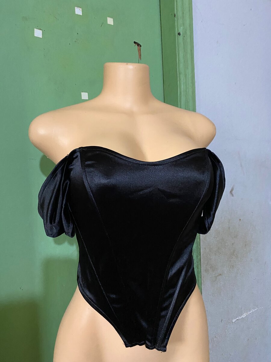 Top bustier noir chic