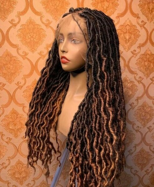 Perruque tressée naturelle