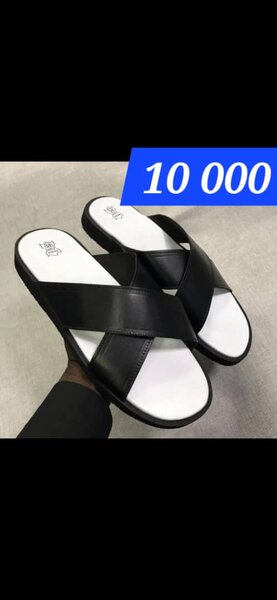 Sandales noires en cuir