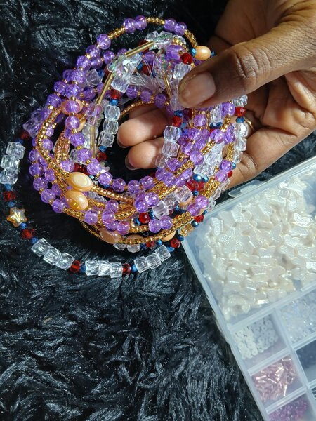 Collier perlé africain