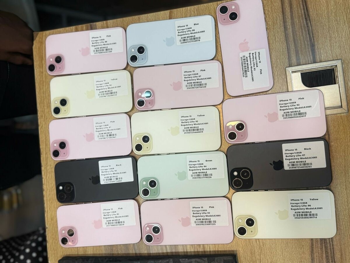 iPhone 15 simple Quasi neuf