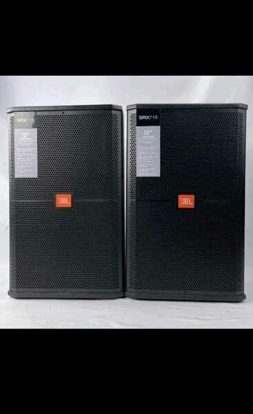 2 baffe JBL SRX715 professionn