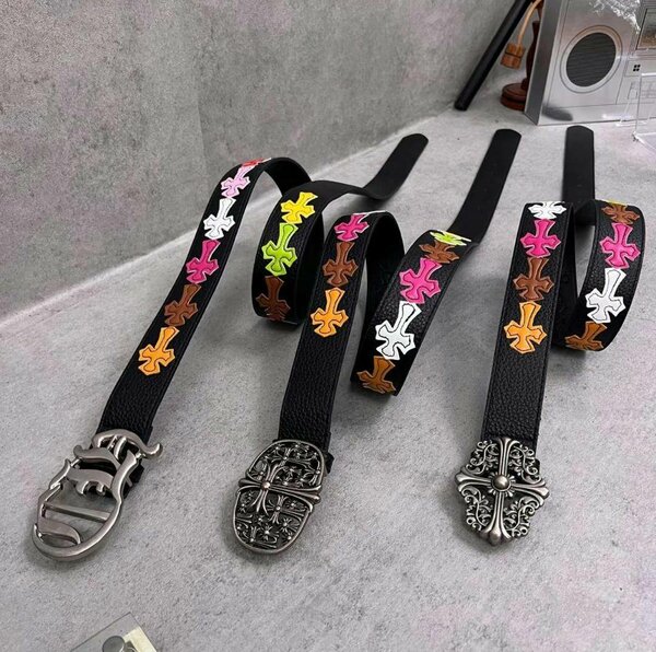 Ceinture en cuir avec boucle décorative