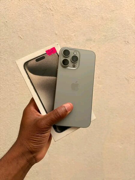 iPhone 15 Pro Max 256 Go