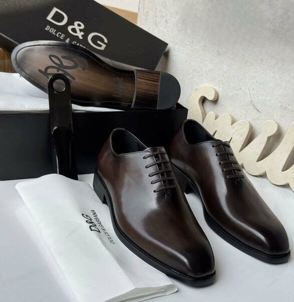 Chaussures habillées en cuir noir