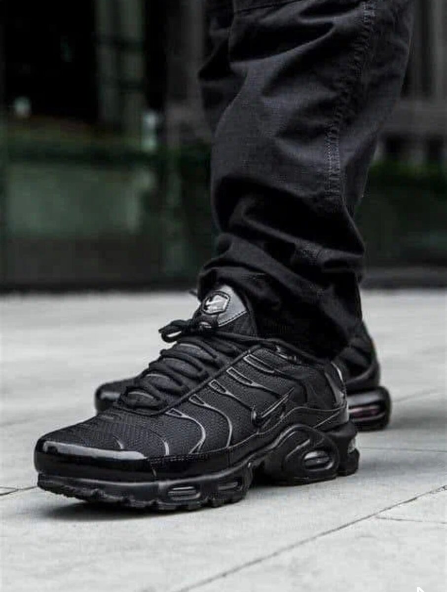 Chaussures de course noires homme