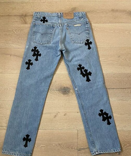 Jeans tendance avec motifs croix