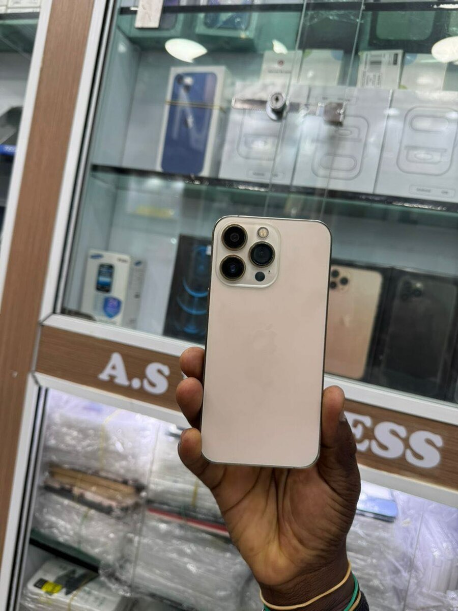 Iphone 13 pro 128giga tout pas