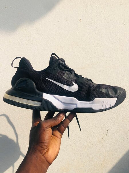 Baskets noires en mesh pour hommes