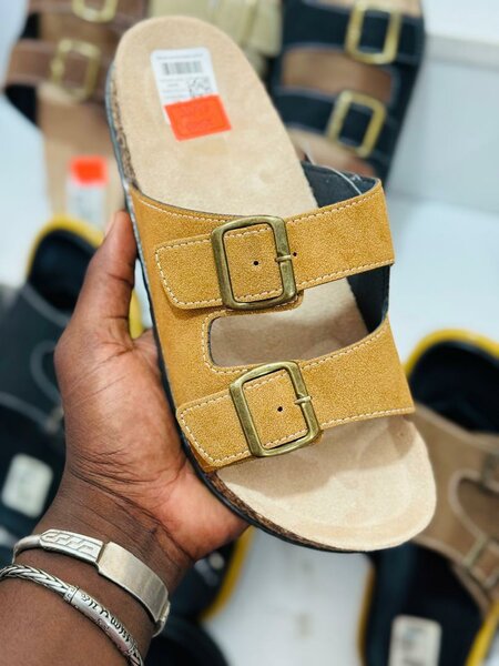 Sandales en cuir à double boucle