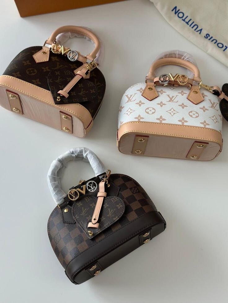 Sac à main Louis Vuitton Petite Malle