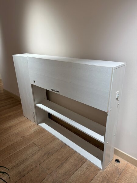 Навесной шкаф