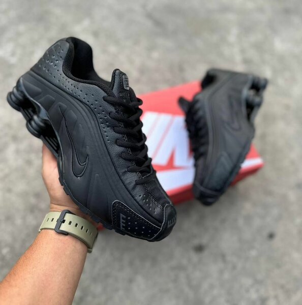 Baskets Nike Shox élégantes